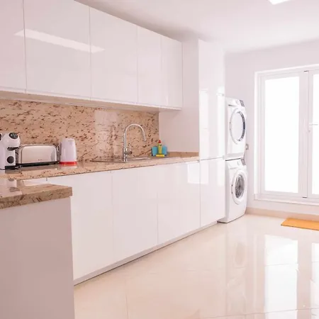 Luxury Sabi Waikiki Con Garaje Apartment *